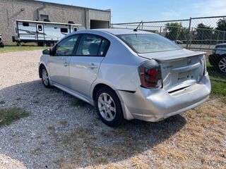 2011 Nissan Sentra 2.0SR - Exterior Rear Left Corner Image